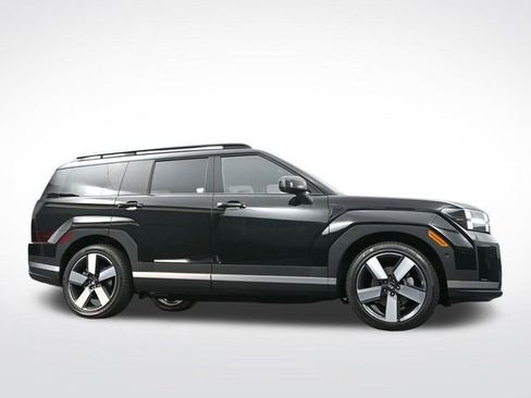 Used 2025 Hyundai Santa Fe Limited FWD image 36