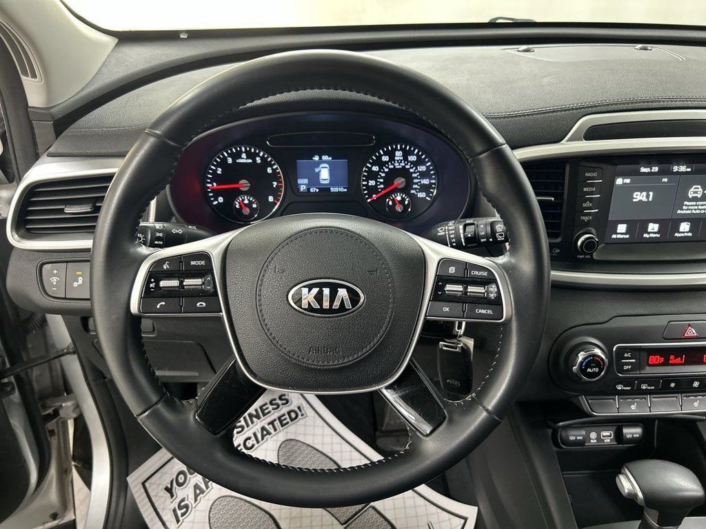 Used 2020 Kia Sorento LX w/ LX I4 Convenience Package AWD/4WD image 4