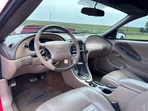 Used 2004 Ford Mustang GT RWD image 3