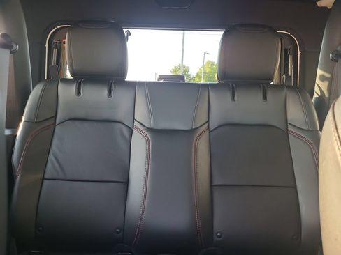 Used 2022 Jeep Wrangler Rubicon w/ LED Lighting Group AWD/4WD image 28