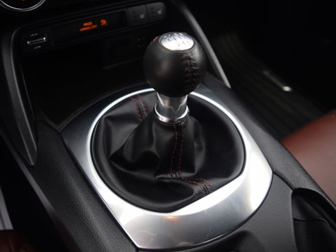 Used 2019 MAZDA MX-5 Miata RF Grand Touring w/ GT-S Package image 12