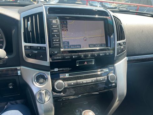 Used 2015 Toyota Land Cruiser AWD/4WD image 19