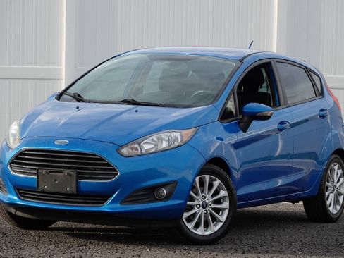 Used 2014 Ford Fiesta SE w/ Equipment Group 201A FWD image 1