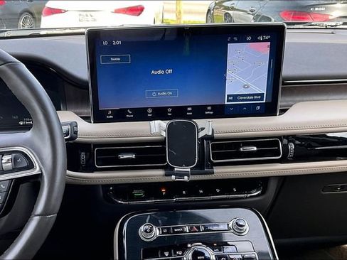 Used 2023 Lincoln Nautilus Reserve w/ Equipment Group 201A image 9