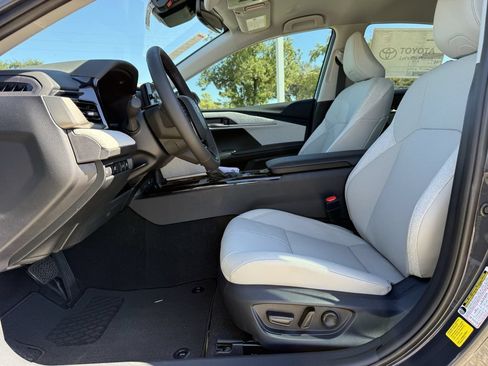 New 2026 Toyota Camry XLE AWD/4WD image 17