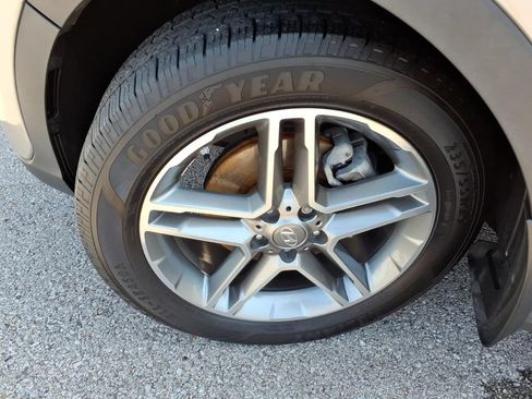 Used 2018 Hyundai Santa Fe Limited FWD image 24