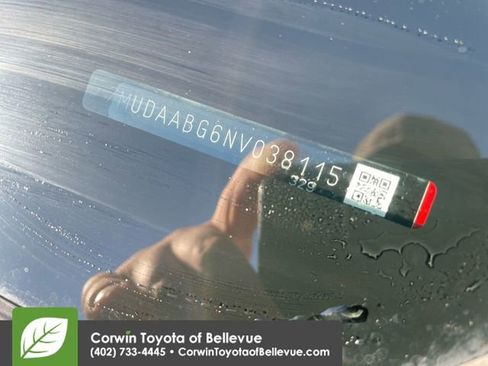 Certified 2022 Toyota Corolla Cross XLE image 27