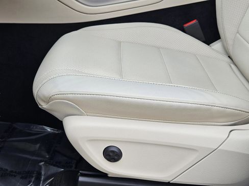 Used 2021 Mercedes-Benz GLE 350 4MATIC image 16