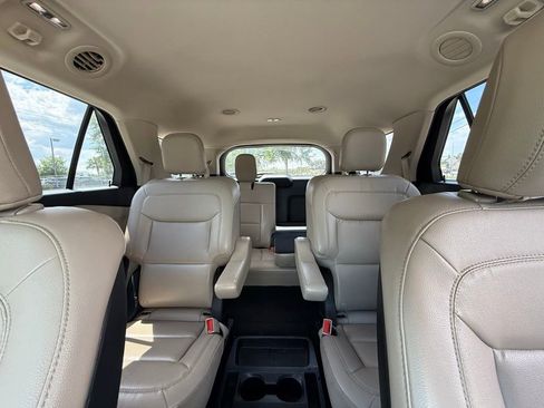 Used 2020 Ford Explorer XLT w/ Equipment Group 202A image 21