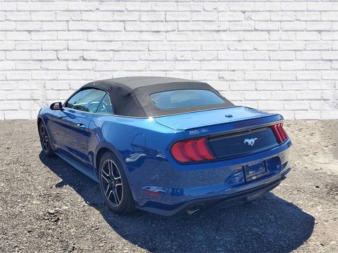 Used 2022 Ford Mustang Premium image 3