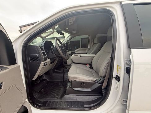 Used 2019 Ford F250 XL w/ STX Appearance Package image 6