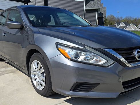 Used 2016 Nissan Altima 2.5 S w/ Power Driver Seat Package image 10