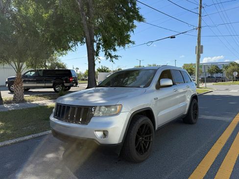 Used 2012 Jeep Grand Cherokee Laredo w/ Laredo E Group RWD image 1