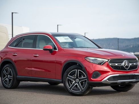 New 2026 Mercedes-Benz GLC 300 4MATIC image 3