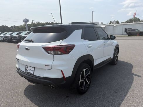 Used 2022 Chevrolet TrailBlazer RS w/ Sun and Liftgate Package FWD image 7