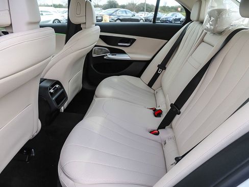 New 2024 Mercedes-Benz E 350 4MATIC Sedan image 16