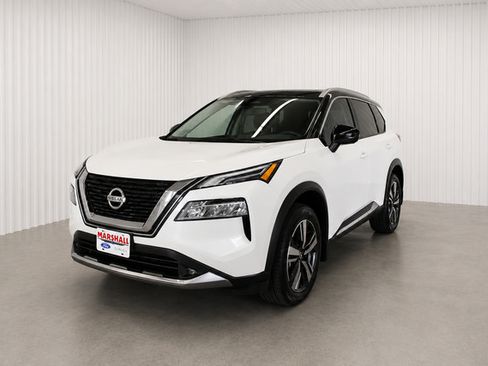 Used 2021 Nissan Rogue Platinum FWD image 3