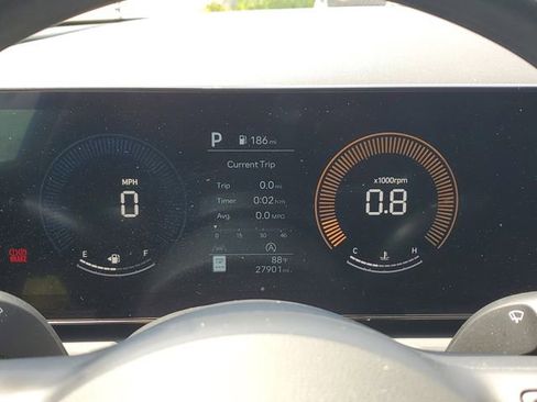 Used 2025 Hyundai Tucson SEL FWD image 16