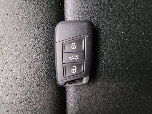 Used 2022 Volkswagen Atlas SE FWD image 32
