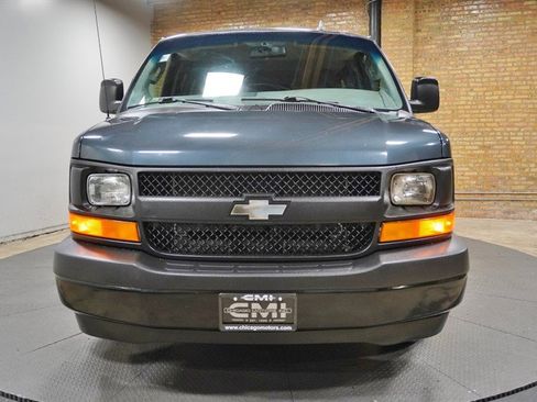 Used 2017 Chevrolet Express 3500 LS RWD image 4