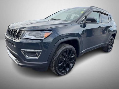 Used 2018 Jeep Compass Limited w/ Navigation Group AWD/4WD image 2