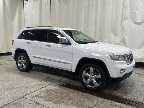 Used 2013 Jeep Grand Cherokee Overland w/ Advance Technology Group image 8