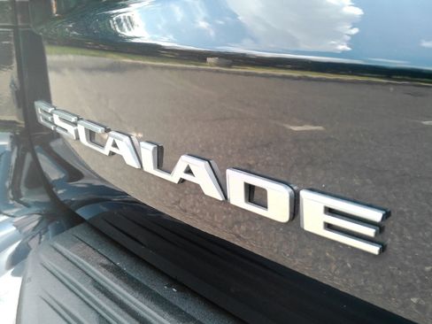Certified 2024 Cadillac Escalade Premium Luxury AWD/4WD image 27