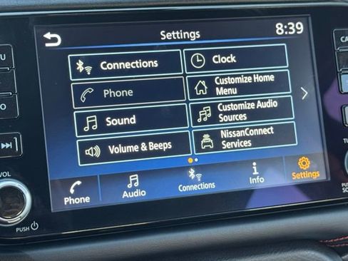 Used 2025 Nissan Versa SR w/ Trunk Package image 33