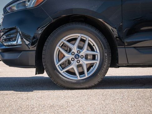 Used 2022 Ford Edge SEL w/ Convenience Package image 9