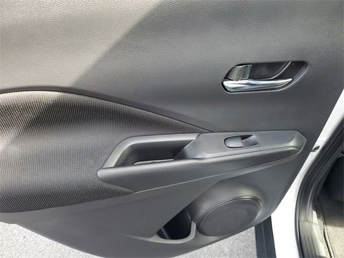 Certified 2023 Nissan Kicks SV image 17