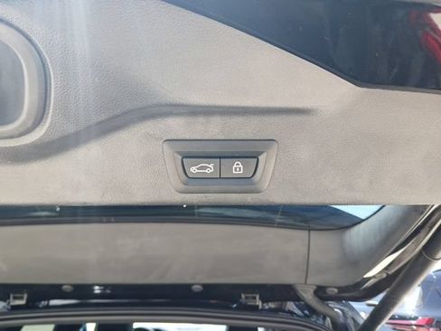 Used 2022 BMW X5 xDrive40i w/ Premium Package AWD/4WD image 10