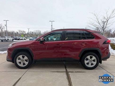 Used 2019 Toyota RAV4 XLE image 8