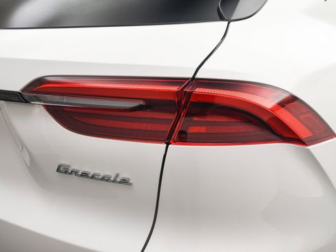 New 2025 Maserati Grecale Modena AWD/4WD image 23