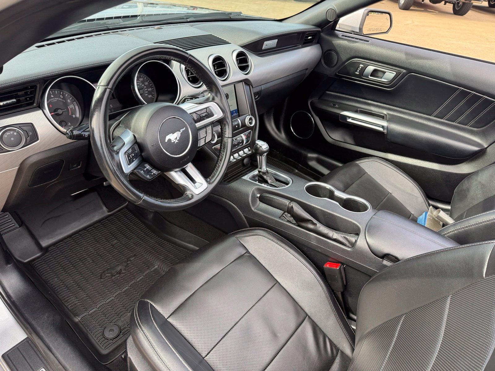 Used 2022 Ford Mustang Premium RWD image 16