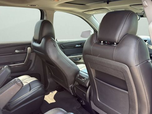 Used 2017 GMC Acadia Limited SLT FWD image 28