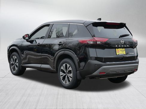 Certified 2023 Nissan Rogue SV image 5