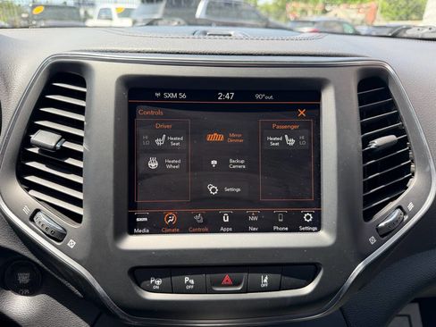 Used 2023 Jeep Cherokee Altitude Lux AWD/4WD image 17