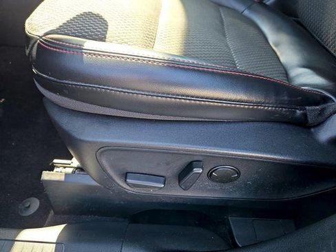 Certified 2024 Ford Escape ST-Line w/ Tech Pack #1 AWD/4WD image 9