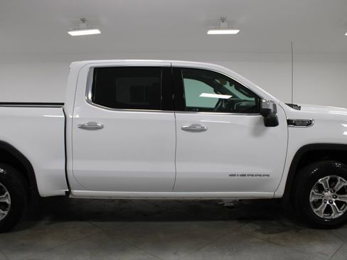 Used 2025 GMC Sierra 1500 SLT AWD/4WD image 12