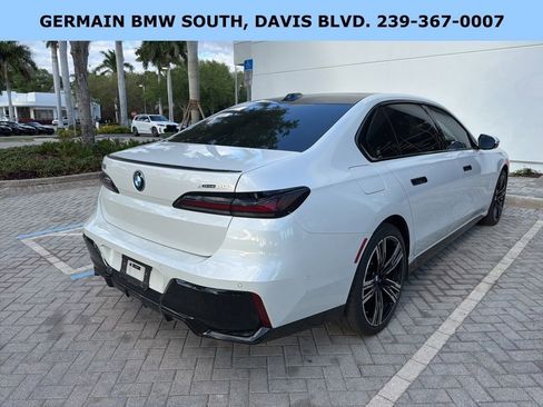 Certified 2023 BMW i7 xDrive60 image 31