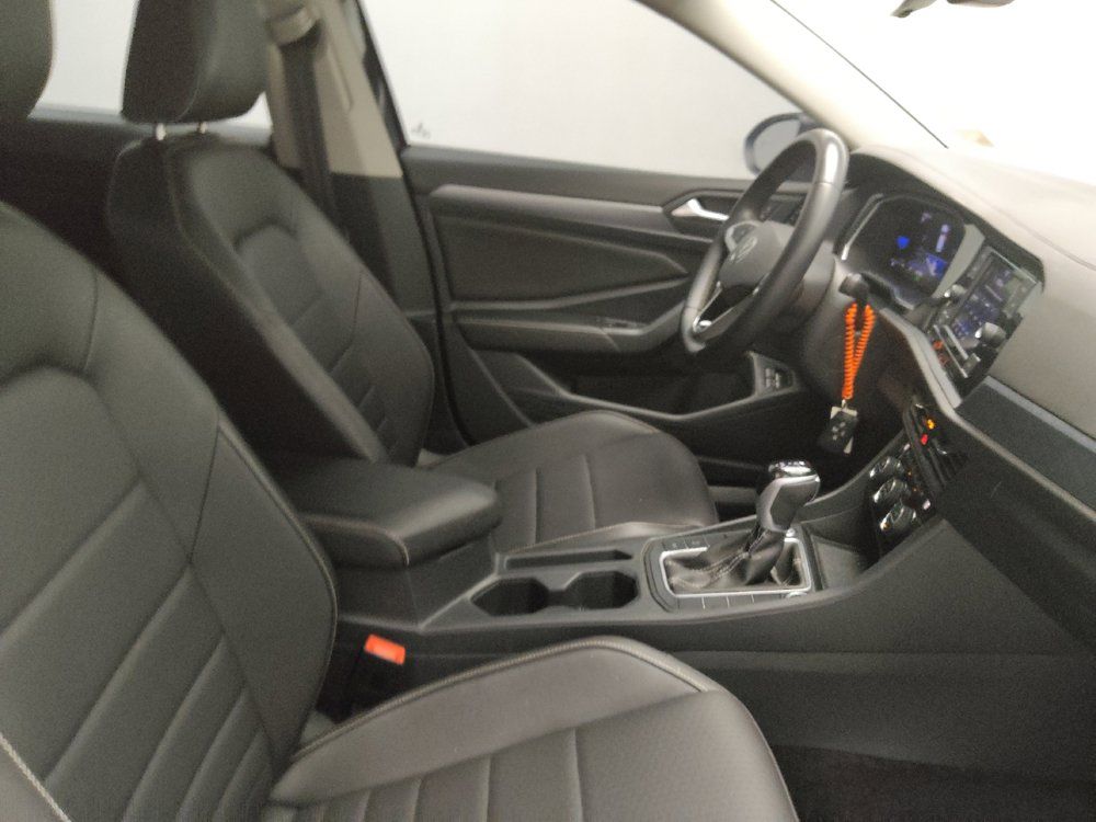 Used 2024 Volkswagen Jetta SE FWD image 21