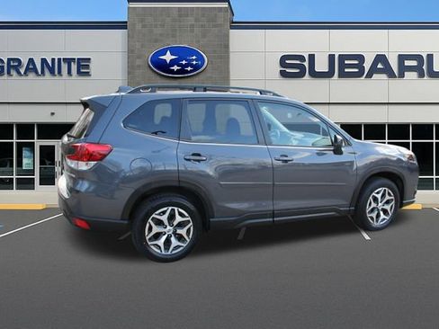 Used 2023 Subaru Forester Premium AWD/4WD image 11