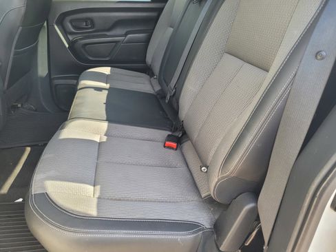 Used 2018 Nissan Titan S w/ S Utility Package image 9