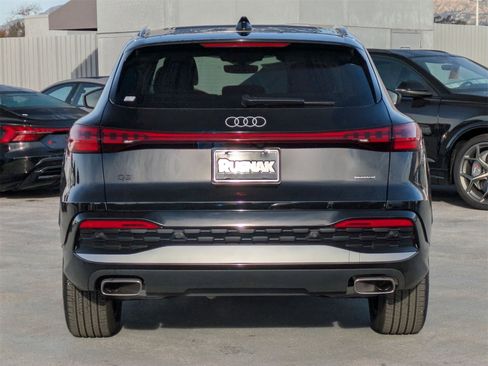 Used 2025 Audi Q5 Premium w/ Convenience Package image 5