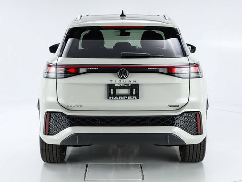 New 2026 Volkswagen Tiguan SEL R-Line AWD/4WD image 47