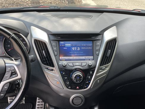 Used 2014 Hyundai Veloster RE:FLEX Edition FWD image 26