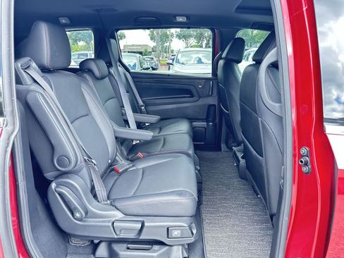 Used 2024 Honda Odyssey Sport image 17