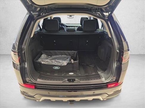 New 2025 Land Rover Discovery Sport S image 11