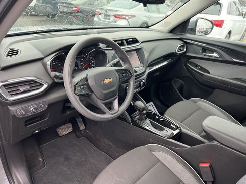 Used 2023 Chevrolet TrailBlazer LT image 9