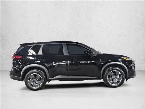 Used 2024 Nissan Rogue SV AWD/4WD image 4